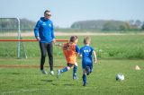 Paasactiviteit voor S.K.N.W.K. JO9-1 en JO7-1 op 2e paasdag (2/141)